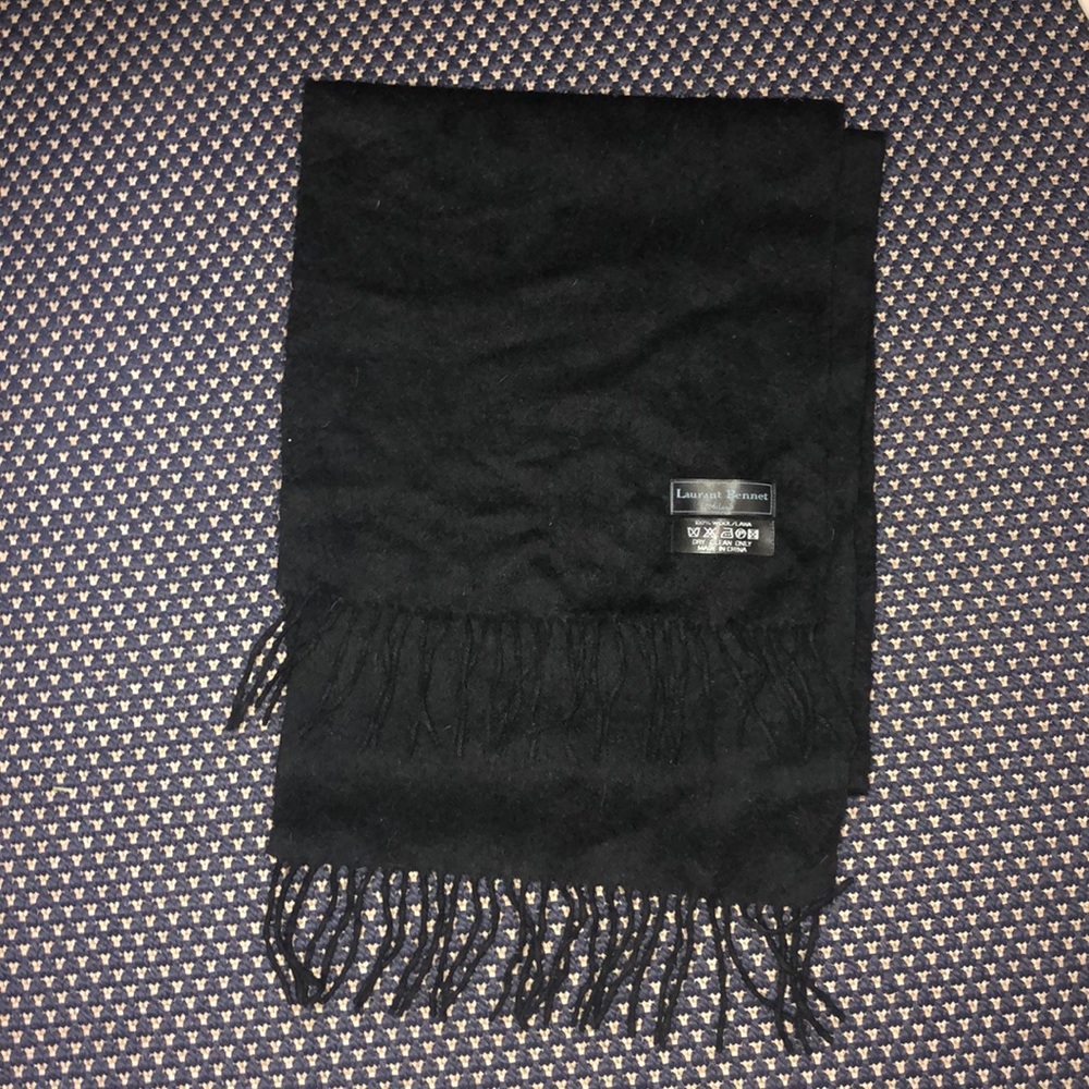 Women’s scarf